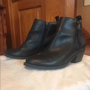 Ankle boots